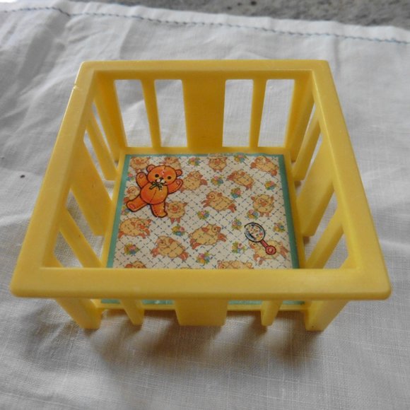 Vintage Fisher Price Little People "Nursery"  10 Pieces Included. - Picture 5 of 10